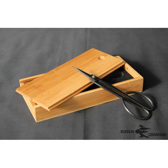 0084 Tijera fina pinzadora 190 mm china 31623 500x500 1.jpg